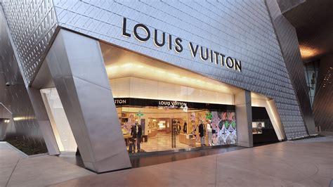 how many louis vuitton stores are in las vegas|louis vuitton las vegas strip.